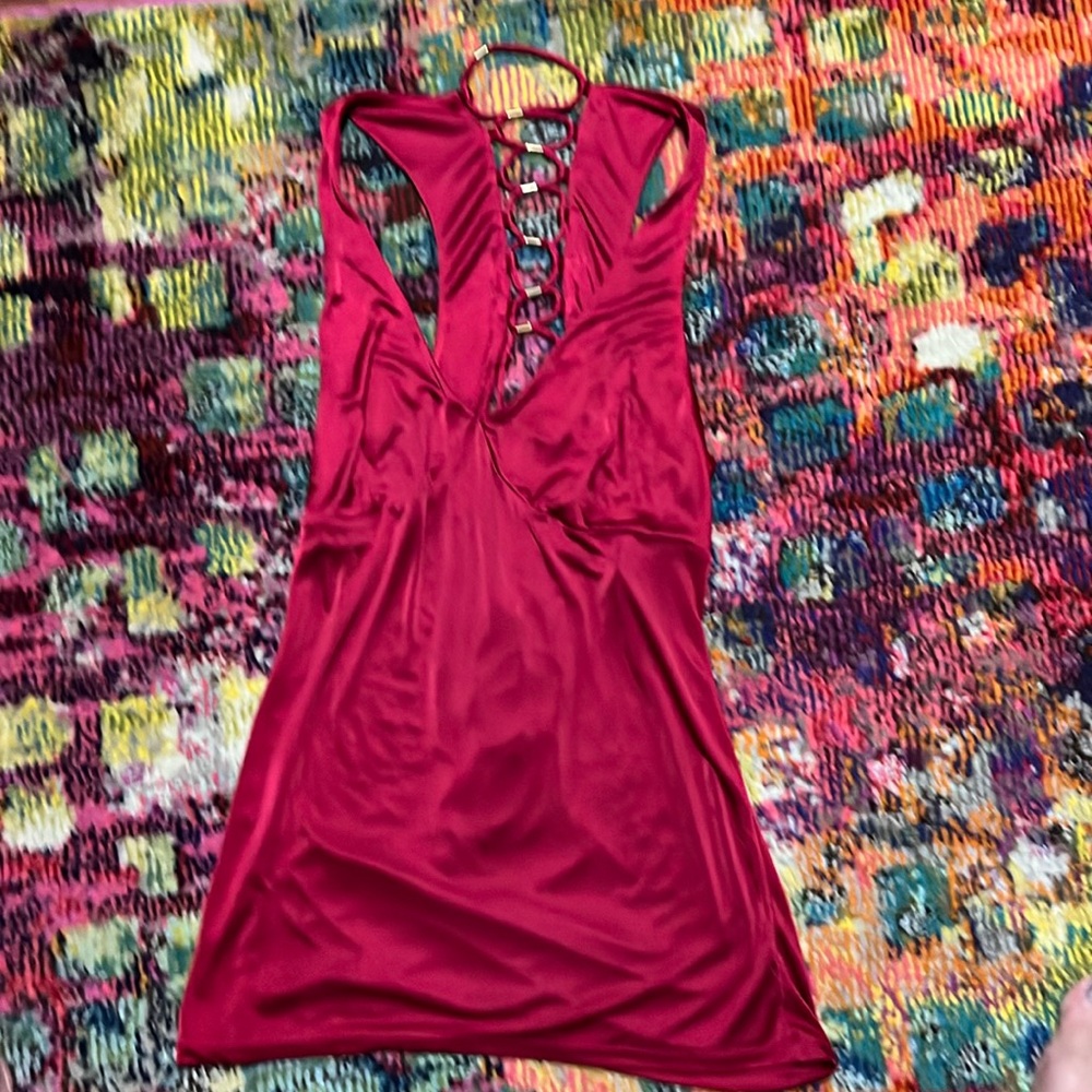Super sexy red top. Size medium. Never worn